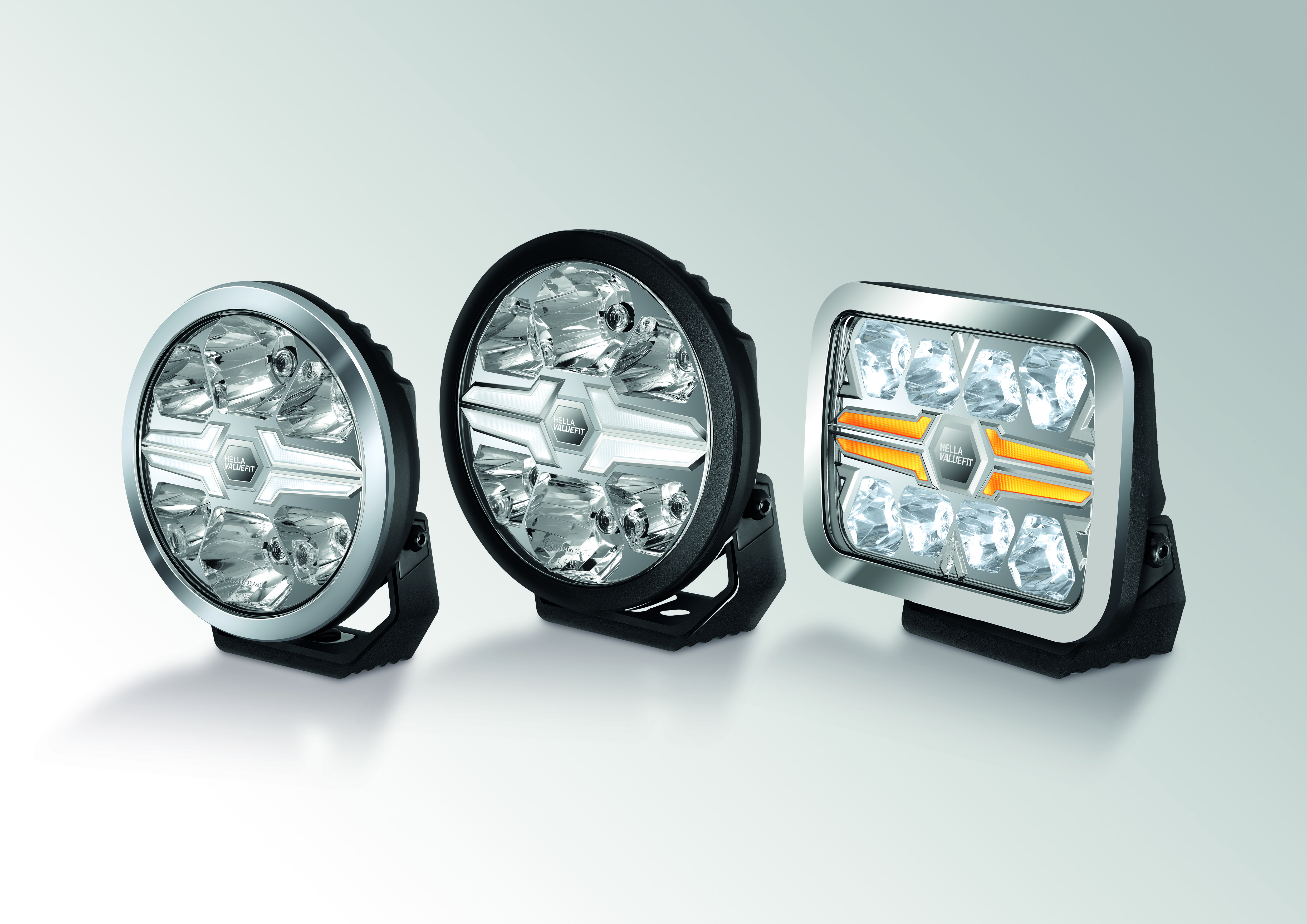 HELLA ValueFit BLADE: новая серия светодиодных вспомогательных фар для грузовых автомобилей и внедорожников.