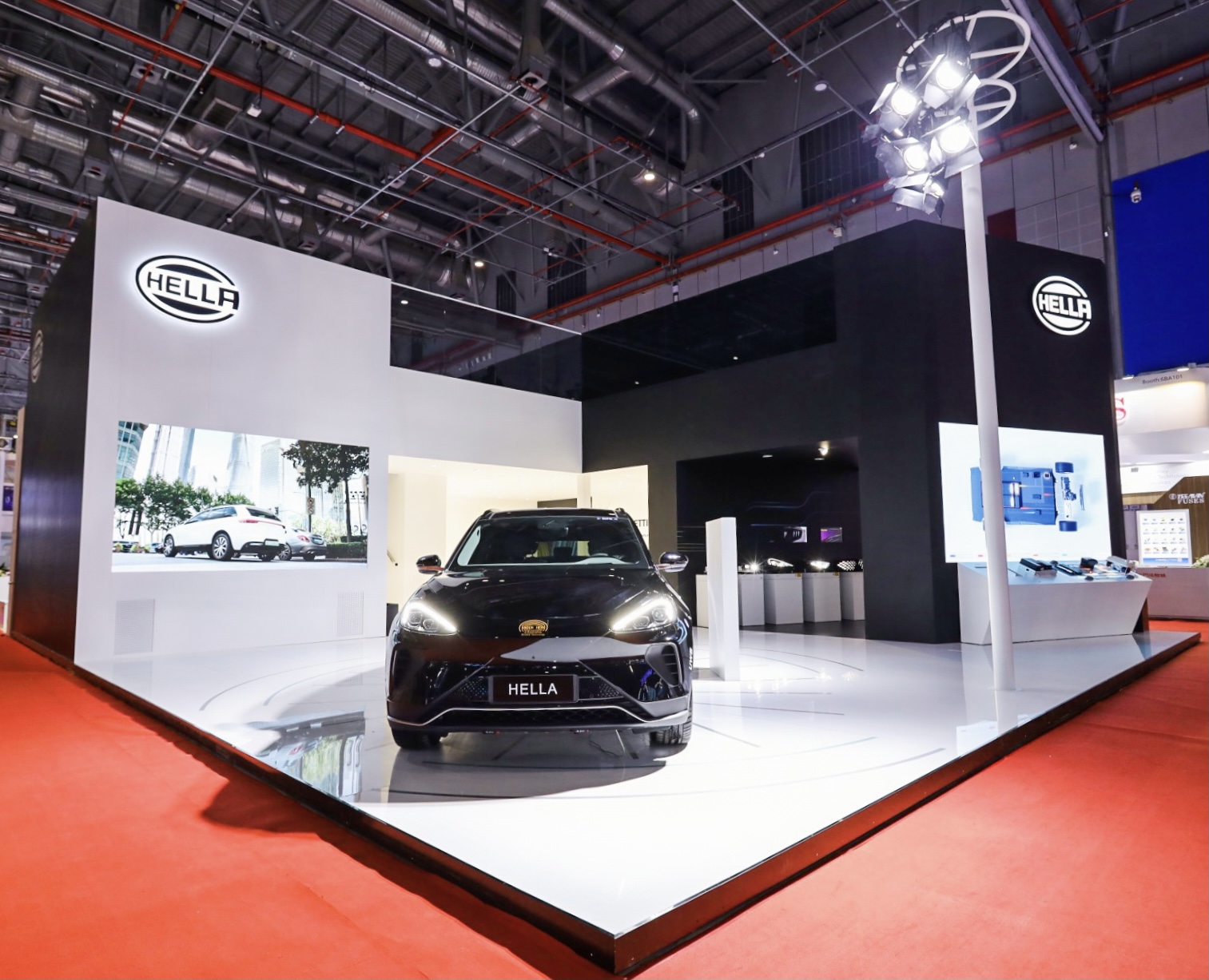 Auto Shanghai 2021: HELLA представляет незаменимые технологии для мобильности будущего