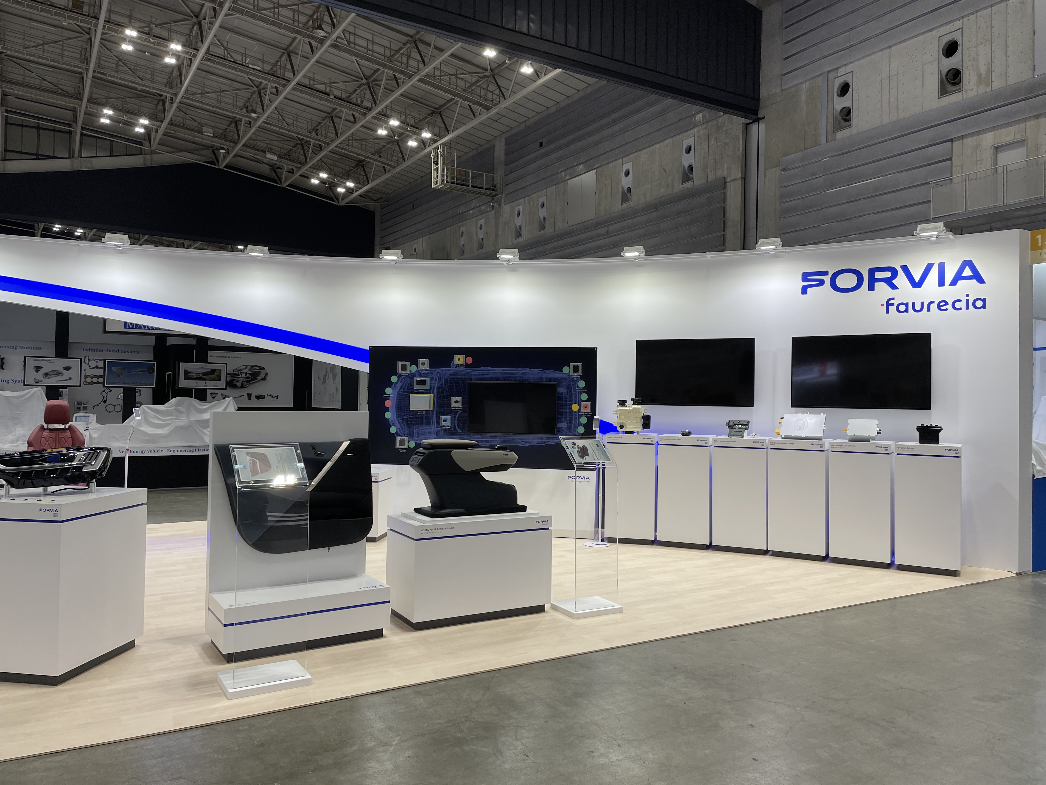 Первое выступление под зонтичным брендом FORVIA: HELLA и Faurecia совместно представили технологии для мобильности завтрашнего дня в Японии